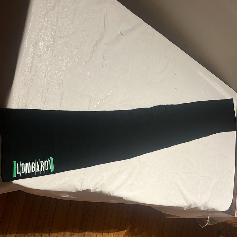 Lombardi broadway scarf 8.75 x 68.5 (Vintage Retro) 2010 foot ball theater play